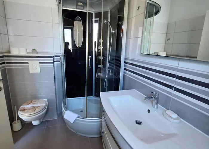 La Gioia טרוגיר